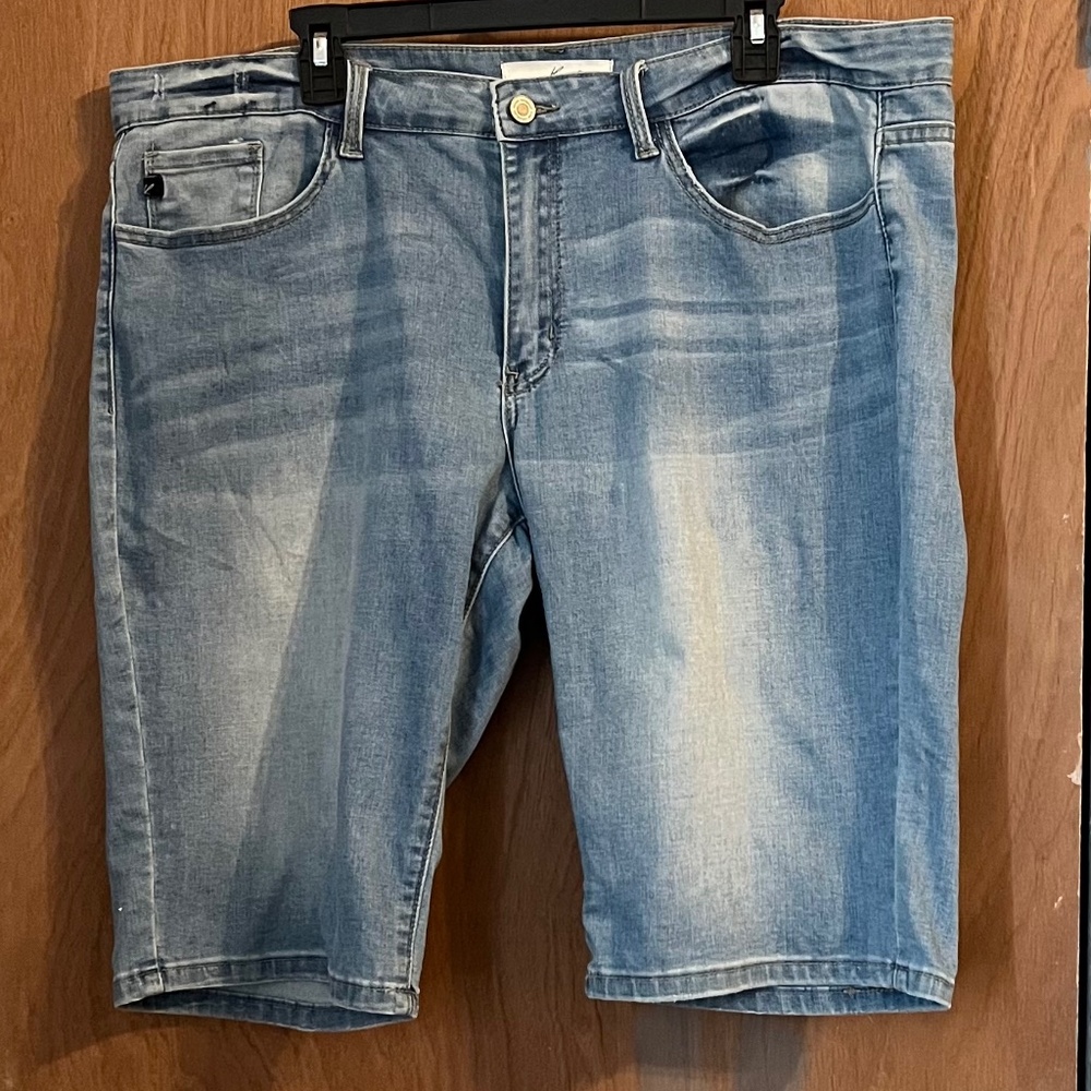 KanCan Denim Shorts – size 34